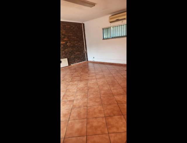 BUSINESS FOR SALE IN ELDORAIGNE